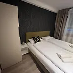 Hotel Alpha *