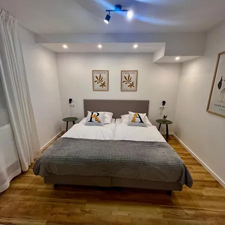 Alpha Otel *